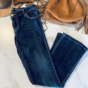 Wrangler Rock 47ultra low rise jeans medium wash distressed size 3 X36 western